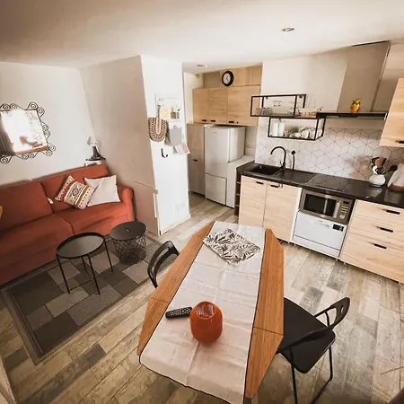 O Terracotta - Cosy Bord De Apartment